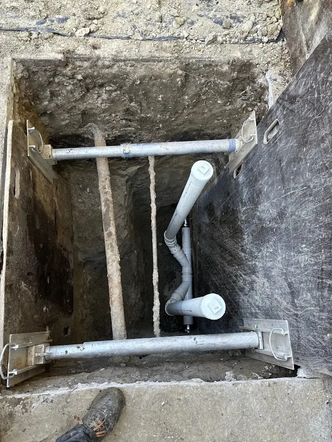 Experienced plumber completing Drain Cleaning work in Goshen
